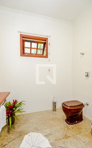 Casa para alugar com 326m², 3 quartos e 4 vagasLavabo 