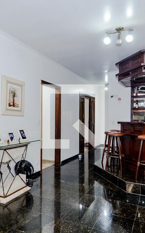 Casa para alugar com 326m², 3 quartos e 4 vagasSala
