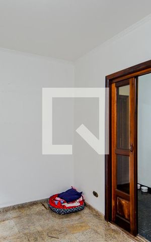 Casa para alugar com 326m², 3 quartos e 4 vagasEscritório
