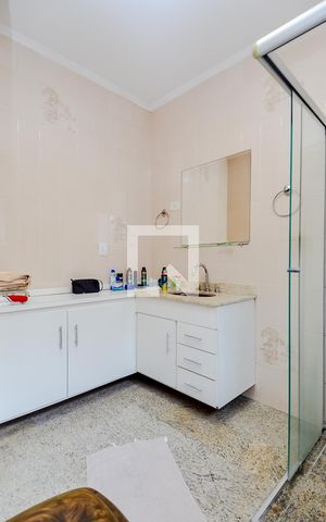 Casa para alugar com 326m², 3 quartos e 4 vagasBanheiro da Suíte 3