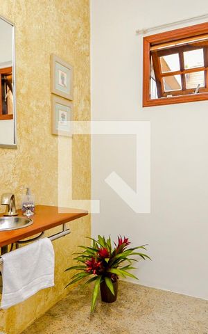 Casa para alugar com 326m², 3 quartos e 4 vagasLavabo 