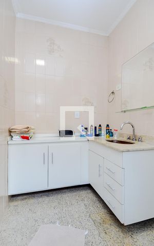 Casa para alugar com 326m², 3 quartos e 4 vagasBanheiro da Suíte 3