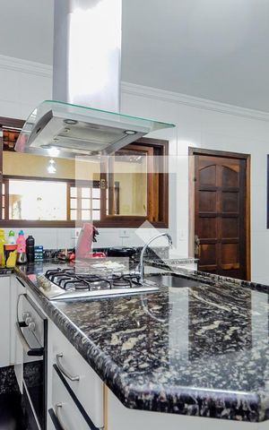 Casa para alugar com 326m², 3 quartos e 4 vagasCozinha