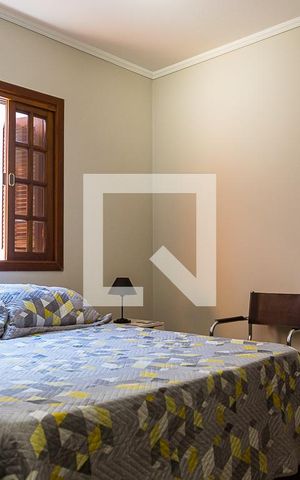 Casa à venda com 400m², 3 quartos e 4 vagas Casa à venda com 400m², 3 quartos e 4 vagasQuarto 1