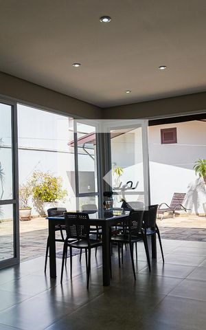 Casa à venda com 400m², 3 quartos e 4 vagas Casa à venda com 400m², 3 quartos e 4 vagasEspaço Gourmet
