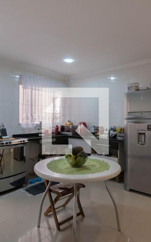 Casa à venda com 120m², 3 quartos e 2 vagas Casa à venda com 120m², 3 quartos e 2 vagasCozinha