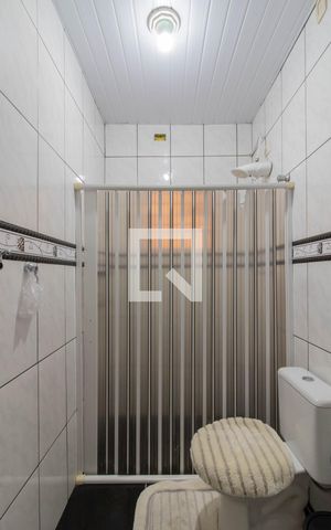 Casa à venda com 120m², 3 quartos e 2 vagas Casa à venda com 120m², 3 quartos e 2 vagasBanheiro