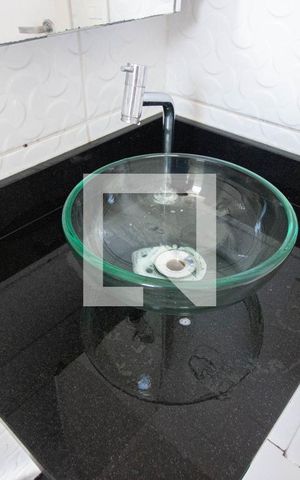 Apartamento para alugar com 45m², 2 quartos e 1 vaga Apartamento para alugar com 45m², 2 quartos e 1 vagaBanheiro