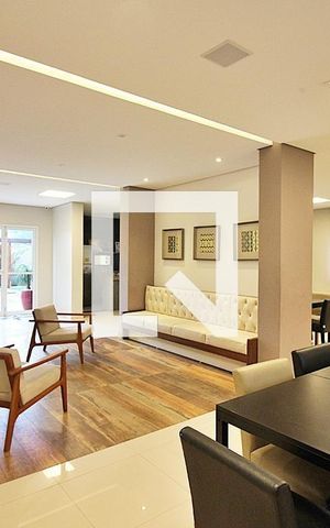 Apartamento à venda com 44m², 2 quartos e 1 vaga Apartamento à venda com 44m², 2 quartos e 1 vagaÁrea comum - Salão de festas