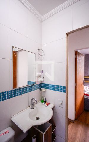 Apartamento para alugar com 65m², 2 quartos e 1 vaga Apartamento para alugar com 65m², 2 quartos e 1 vagaBanheiro