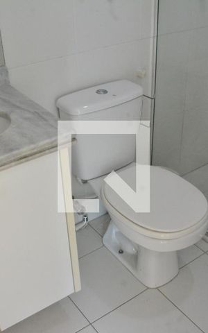 Apartamento para alugar com 80m², 2 quartos e 2 vagasBanheiro social