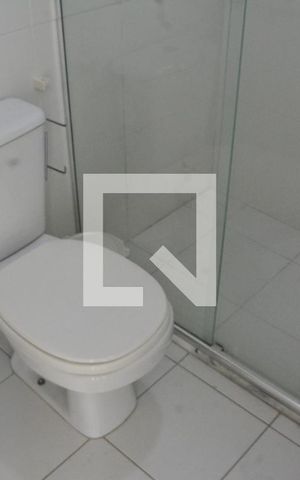 Apartamento para alugar com 80m², 2 quartos e 2 vagasBanheiro social