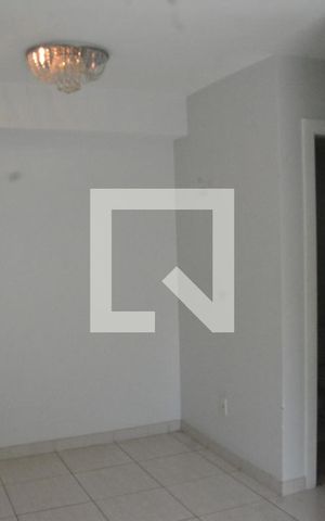 Apartamento para alugar com 80m², 2 quartos e 2 vagasSala com varanda