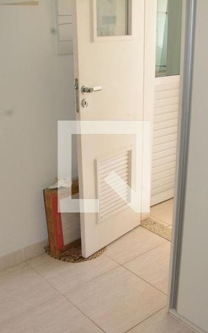 Apartamento para alugar com 80m², 2 quartos e 2 vagasÁrea de serviços com quarto