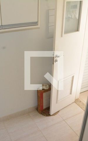 Apartamento para alugar com 80m², 2 quartos e 2 vagasÁrea de serviços com quarto