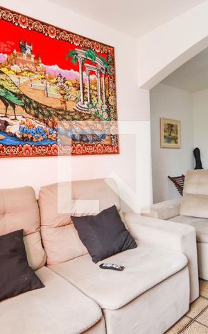 Casa à venda com 202m², 3 quartos e 3 vagas Casa à venda com 202m², 3 quartos e 3 vagasSala