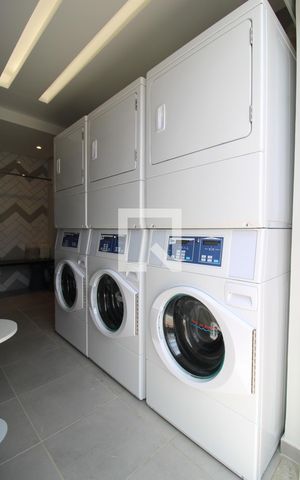 Apartamento à venda com 30m², 1 quarto e sem vagaÁrea comum - Lavanderia 