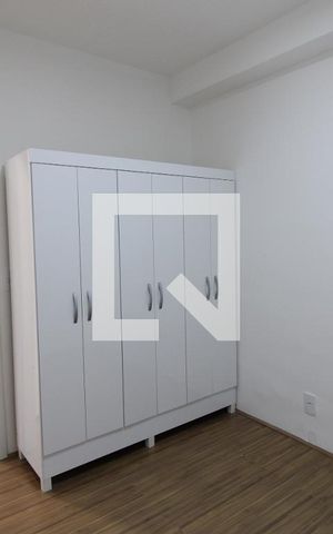 Apartamento para alugar com 30m², 1 quarto e sem vagaQuarto - Armários