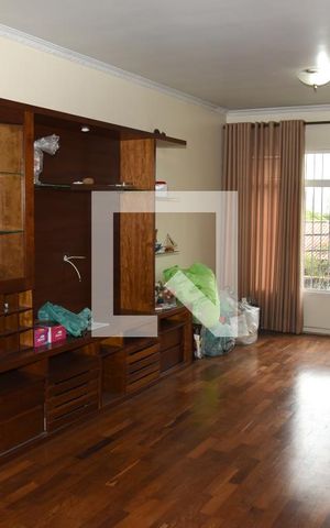 Casa à venda com 150m², 3 quartos e 3 vagasSala