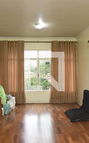 Casa à venda com 150m², 3 quartos e 3 vagasSala