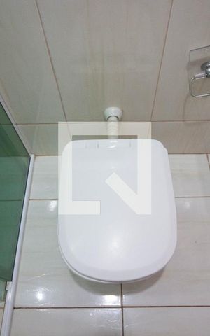 Casa para alugar com 80m², 2 quartos e sem vaga Casa para alugar com 80m², 2 quartos e sem vagaBanheiro