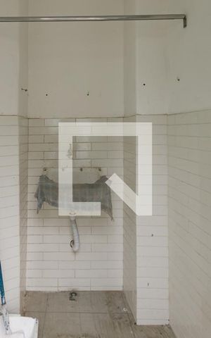 Casa para alugar com 180m², 1 quarto e sem vaga Casa para alugar com 180m², 1 quarto e sem vagaBanheiro de Serviço