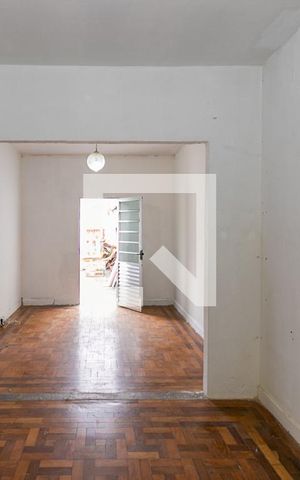 Casa para alugar com 180m², 1 quarto e sem vaga Casa para alugar com 180m², 1 quarto e sem vagaSala