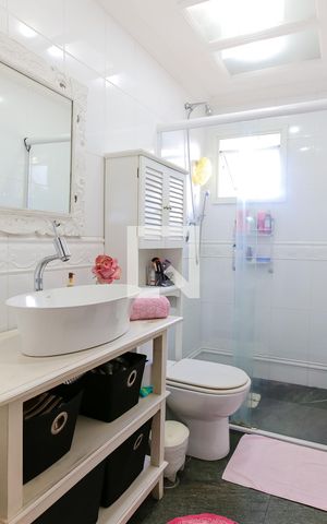 Apartamento à venda com 150m², 3 quartos e 3 vagas Apartamento à venda com 150m², 3 quartos e 3 vagasBanheiro da Suite 1