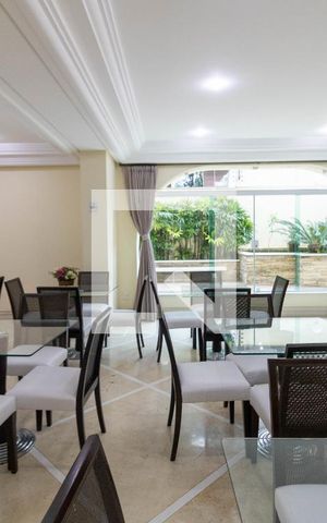 Apartamento à venda com 150m², 3 quartos e 3 vagas Apartamento à venda com 150m², 3 quartos e 3 vagasÁrea comum - Salão de festas