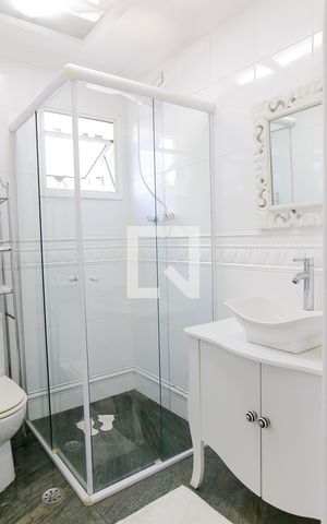 Apartamento à venda com 150m², 3 quartos e 3 vagas Apartamento à venda com 150m², 3 quartos e 3 vagasBanheiro da Suite 3