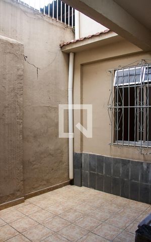 Casa à venda com 120m², 3 quartos e 1 vagaÁrea de Serviço
