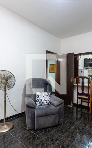 Apartamento à venda com 90m², 2 quartos e sem vagaSala