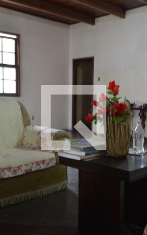 Casa à venda com 600m², 3 quartos e 3 vagasSala