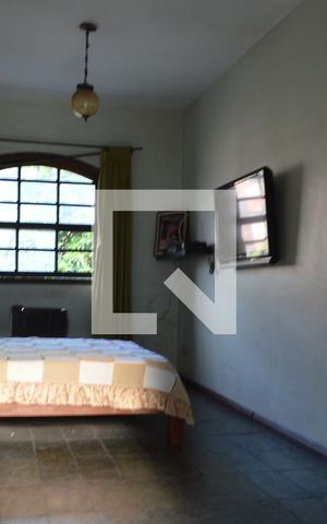 Casa à venda com 600m², 3 quartos e 3 vagasSuíte
