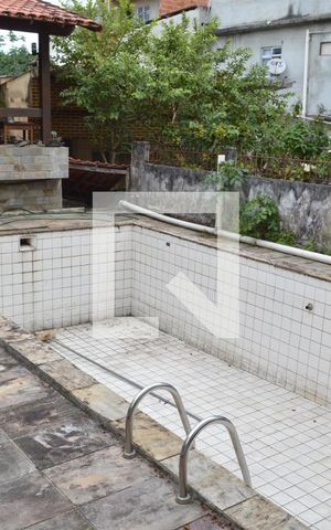 Casa à venda com 600m², 3 quartos e 3 vagasPiscina