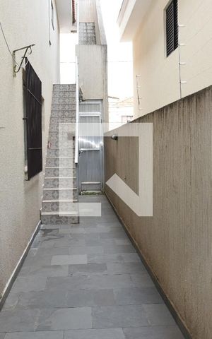 Casa à venda com 290m², 4 quartos e 2 vagasCorredor