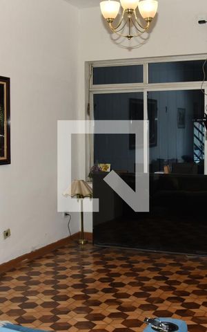 Casa à venda com 290m², 4 quartos e 2 vagasSala