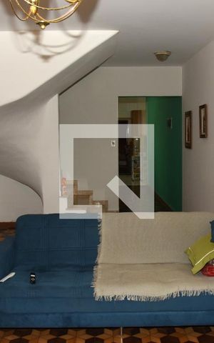 Casa à venda com 290m², 4 quartos e 2 vagasSala