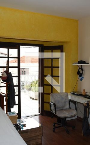 Casa à venda com 290m², 4 quartos e 2 vagasSuíte 1