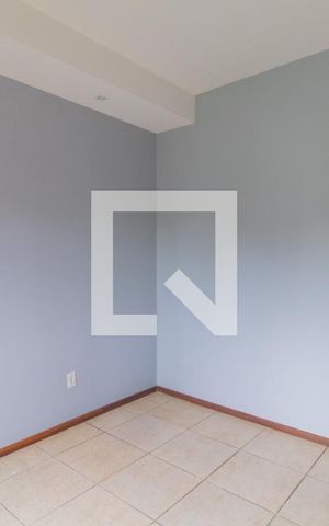 Casa à venda com 140m², 3 quartos e 2 vagas Casa à venda com 140m², 3 quartos e 2 vagasSala