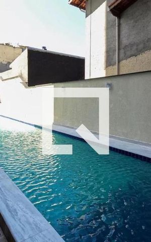 Apartamento à venda com 60m², 2 quartos e 2 vagas Apartamento à venda com 60m², 2 quartos e 2 vagasÁrea Comum - Piscina