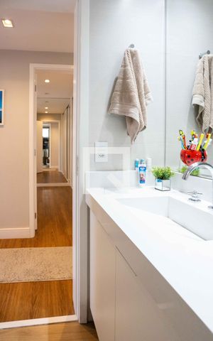 Apartamento à venda com 105m², 3 quartos e 2 vagasBanheiro Social