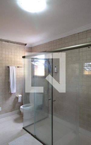 Casa à venda com 640m², 4 quartos e 4 vagasBanheiro da Suite Master