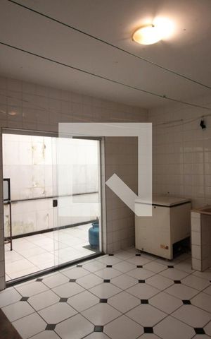 Casa à venda com 640m², 4 quartos e 4 vagasArea de Serviço