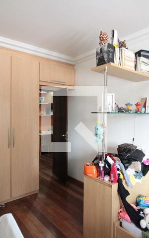Casa à venda com 640m², 4 quartos e 4 vagasQuarto 2