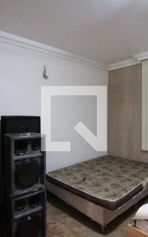 Casa à venda com 640m², 4 quartos e 4 vagasSala