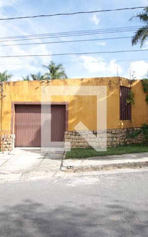 Casa à venda com 640m², 4 quartos e 4 vagasFachada