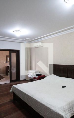 Casa à venda com 640m², 4 quartos e 4 vagasSuite Master