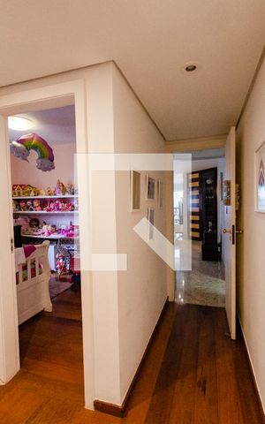 Apartamento para alugar com 153m², 4 quartos e 3 vagas Apartamento para alugar com 153m², 4 quartos e 3 vagasCorredor