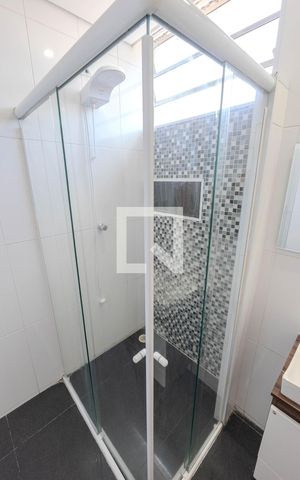 Studio à venda com 26m², 1 quarto e sem vaga Studio à venda com 26m², 1 quarto e sem vagaBanheiro
